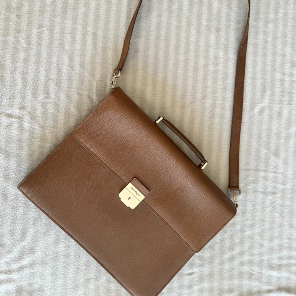 Salvatore Ferragamo Revival Double Gusset Briefcase Pebble Calf - Bison Brown